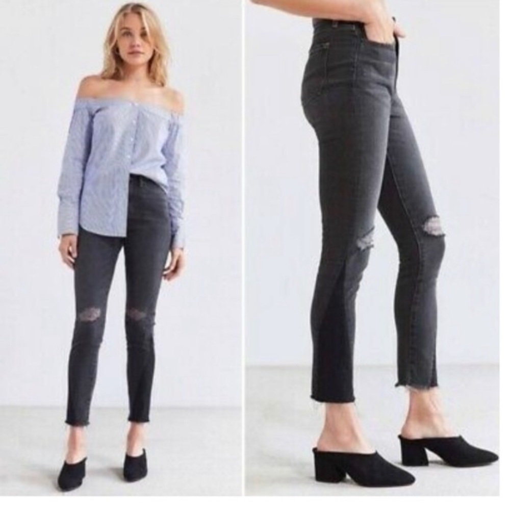 Urban Outfitters BDG Twig High Rise Crop Distressed Jeans
